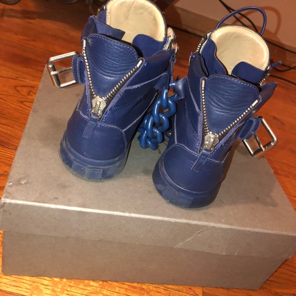 Giuseppe Zanotti - Picture 2 of 2